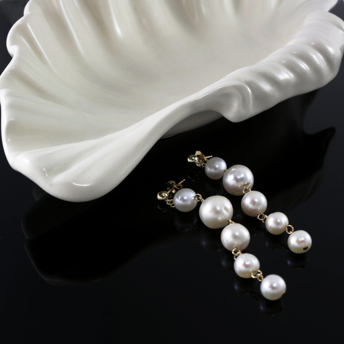 Waterfall Earrings in Gold Medium – Riina Mettas Jewelry